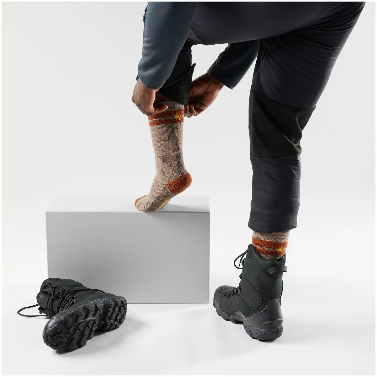 マウンテニア マキシマムクッション トールクルー フォッシル M