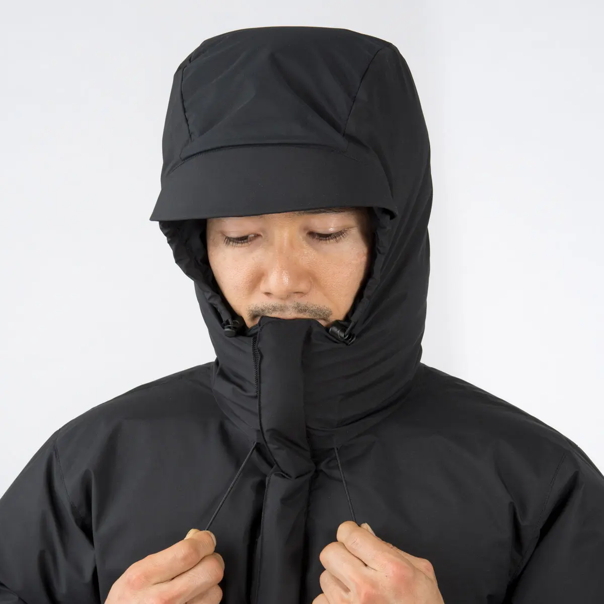 アイオンパーカ ブラック L