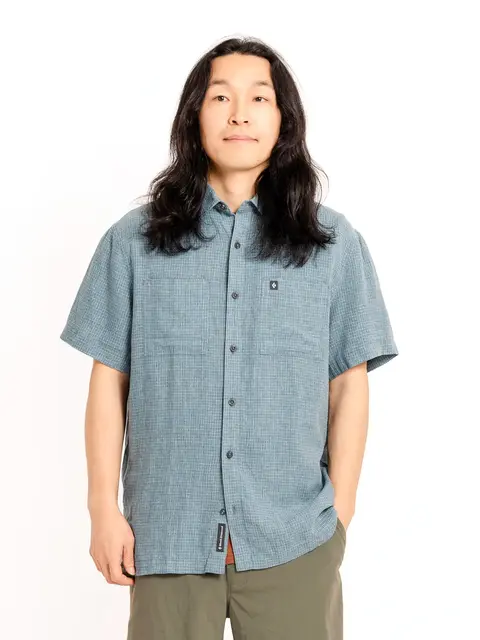 メンズ シーニックルートショートスリーブシャツ