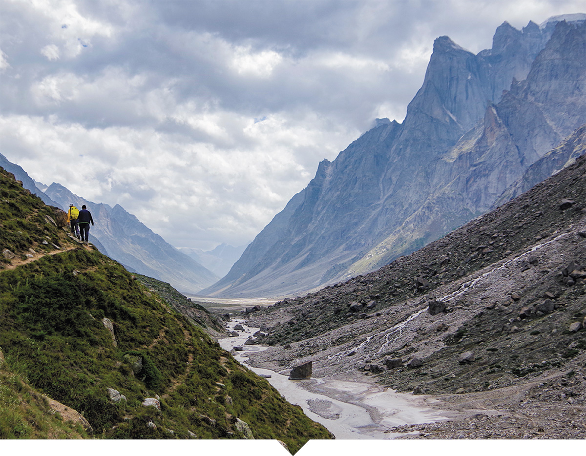 On the way to Base Camp. India, Kishtwar Himalaya.Photo Yusuke Sato